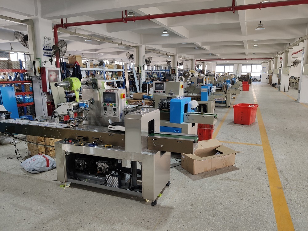 Kd-260/ Kd-350/ Kd-450 Servo Motor PLC Flow Wrapping Packing Machine