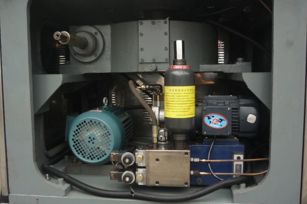 Rotācijas tipa automātiskais planšetdatoru spiedējs